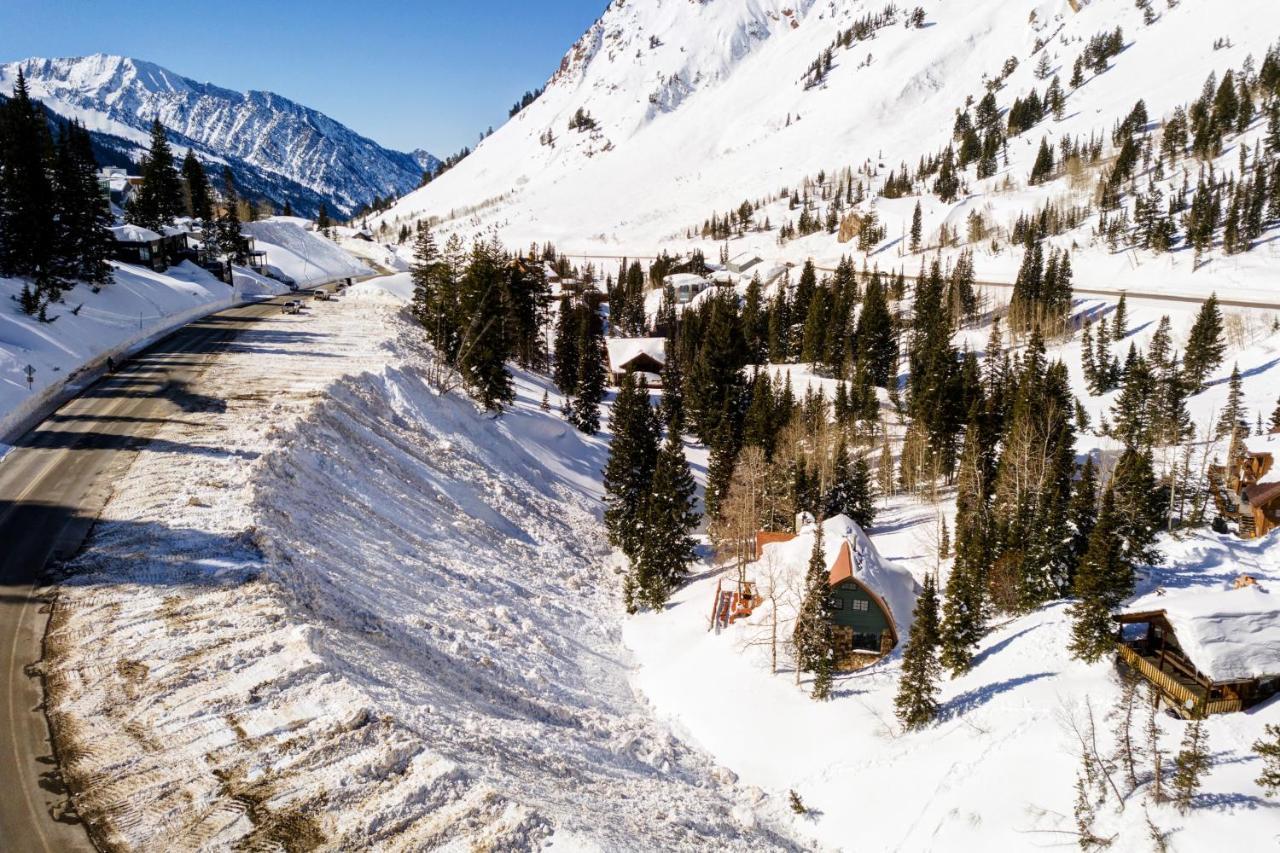 Creekside Chalet ألتا المظهر الخارجي الصورة